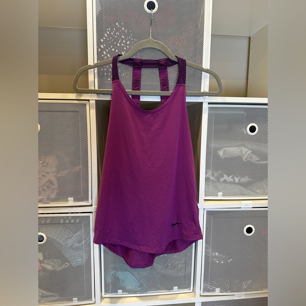Nike Dri-FIT XS Magenta Apparel